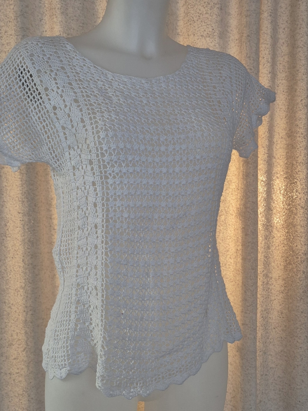 Vintage Handmade Crochet Short Sleeve Top in White Like New